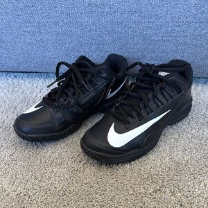 🚨Nike Lunar Ballistic Tennis Shoe (2015) - Women’s/Kids Size 4.5🚨